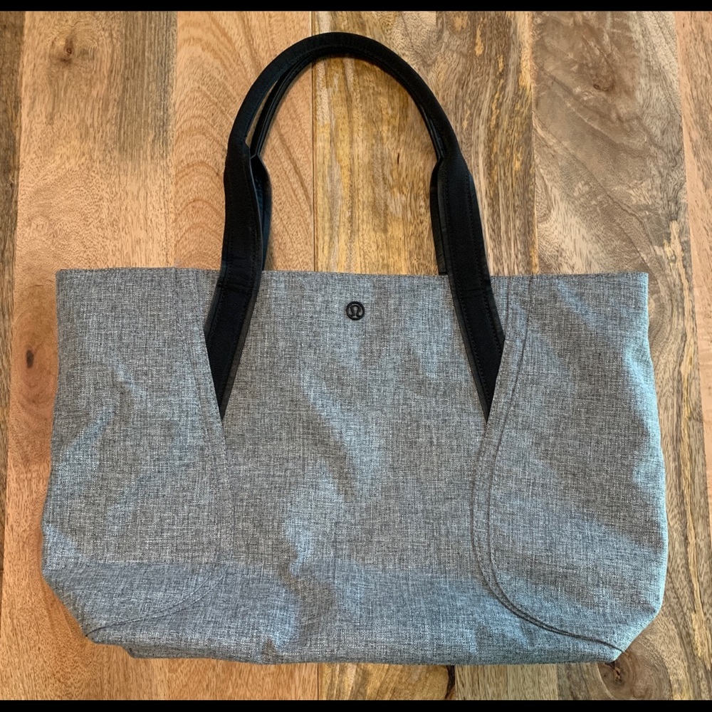 Lululemon Out of Range Tote